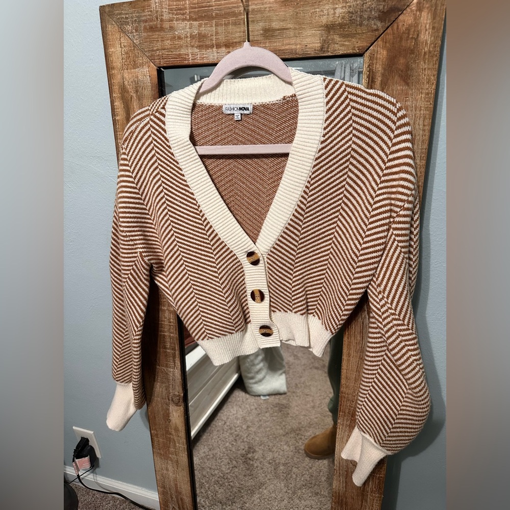 Fashion nova cropped sweater